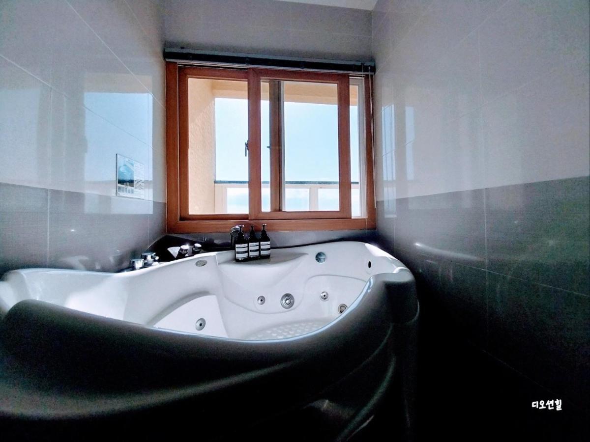 Jeju The Ocean Hill Pension Σεογκουίπο Εξωτερικό φωτογραφία