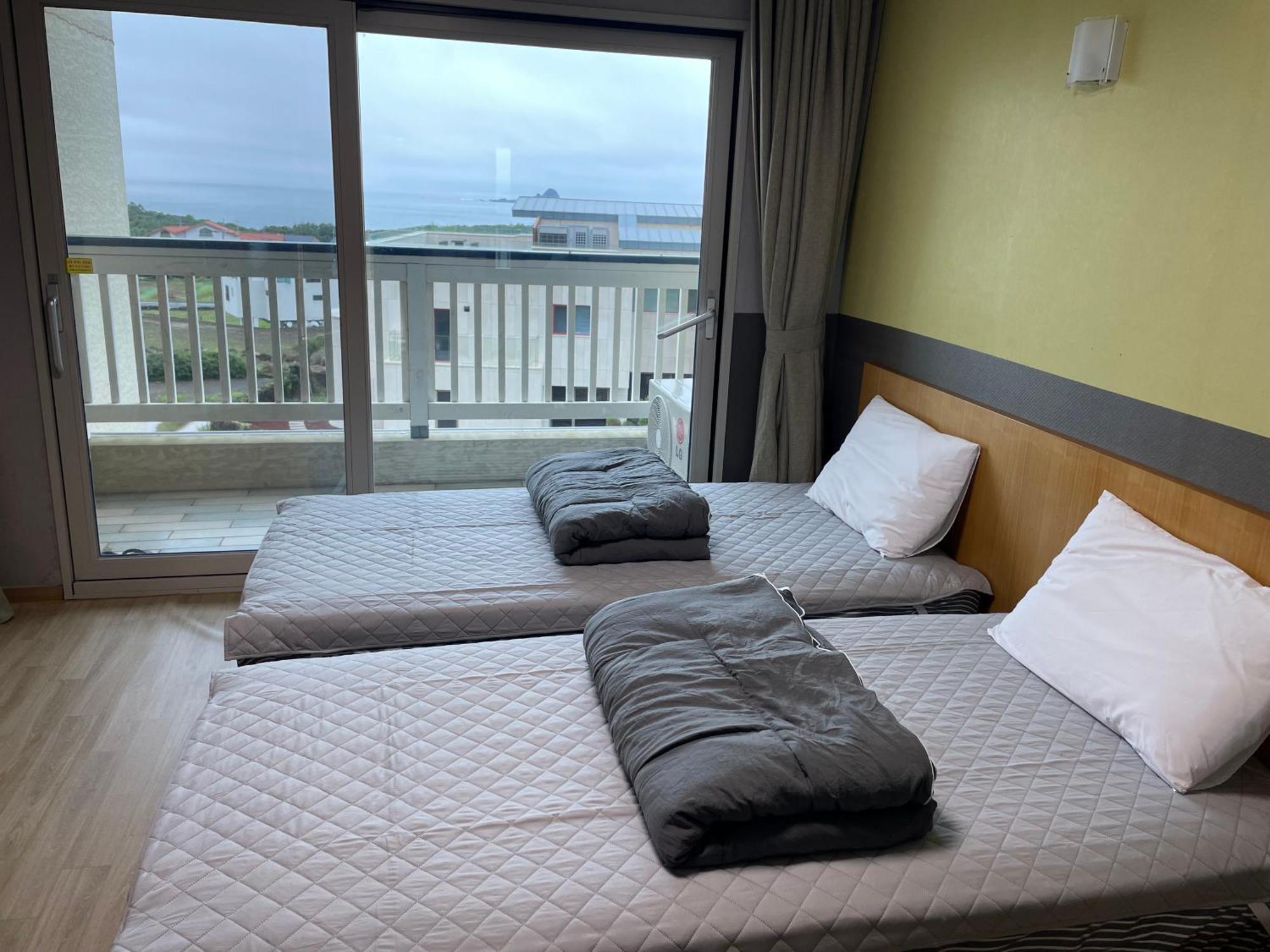 Jeju The Ocean Hill Pension Σεογκουίπο Εξωτερικό φωτογραφία