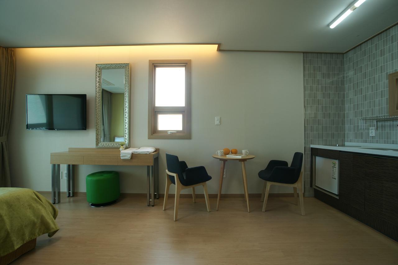Jeju The Ocean Hill Pension Σεογκουίπο Εξωτερικό φωτογραφία