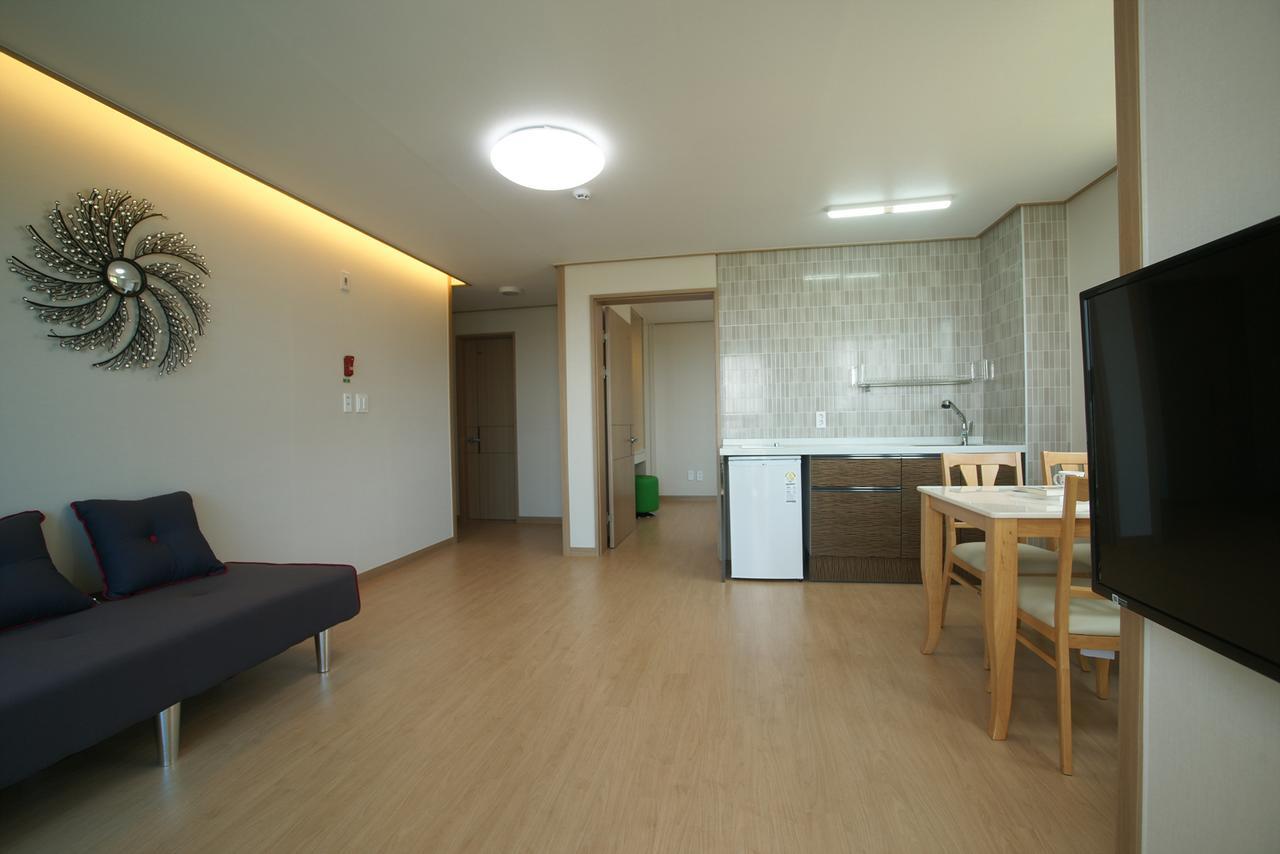 Jeju The Ocean Hill Pension Σεογκουίπο Εξωτερικό φωτογραφία