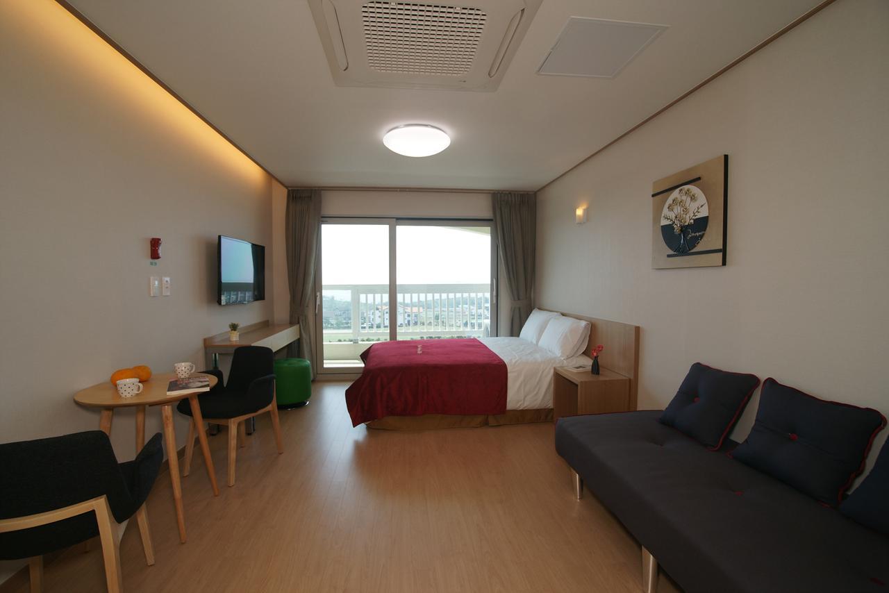 Jeju The Ocean Hill Pension Σεογκουίπο Εξωτερικό φωτογραφία